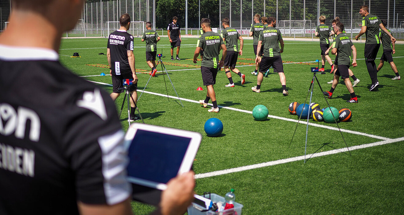 VBG Prevention-Management-App im Einsatz auf dem Sportplatz