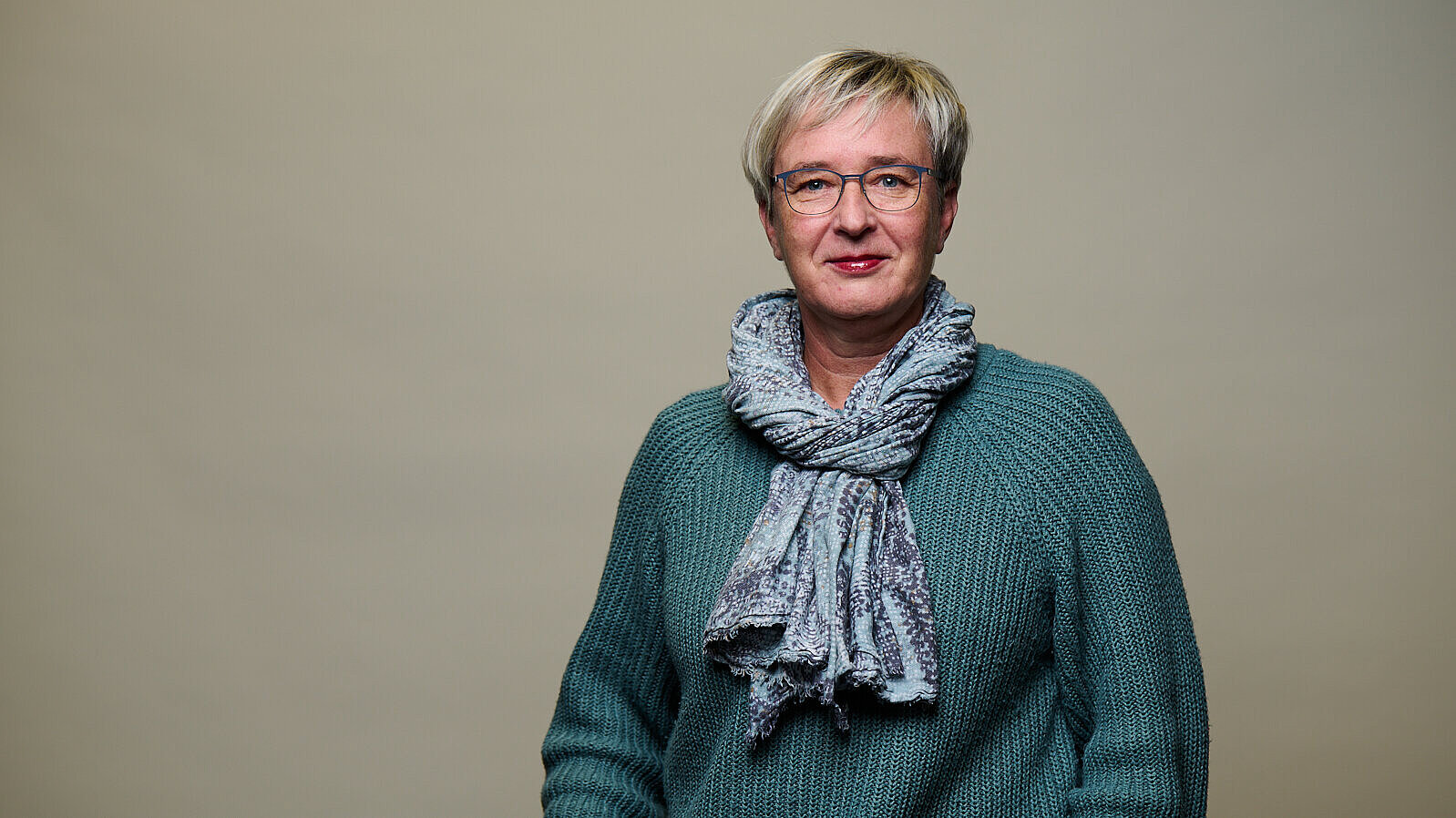 Porträt-Foto von der Interviewpartnerin Claudia Lazai