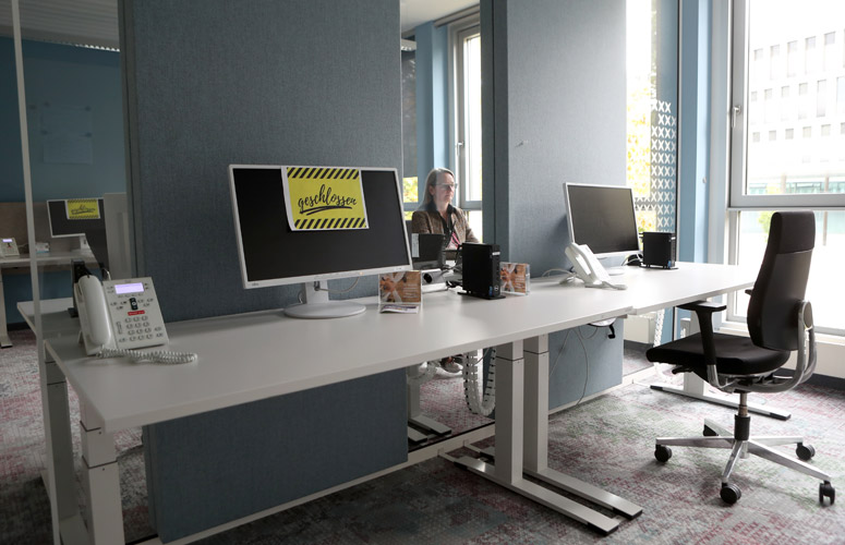 Weniger Mitarbeiter arbeiten im Büro