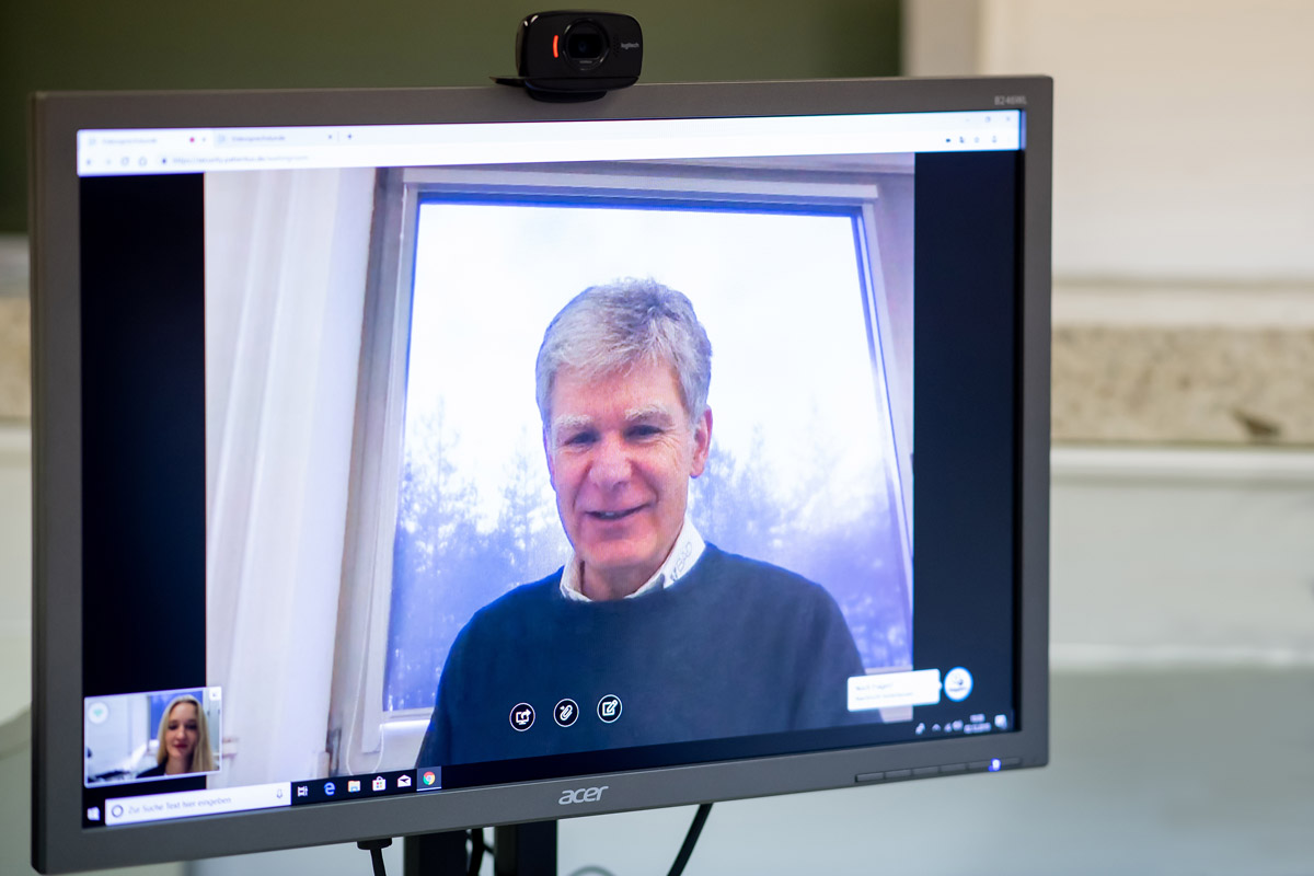 Ein Videotelefonat mit dem Betriebsarzt