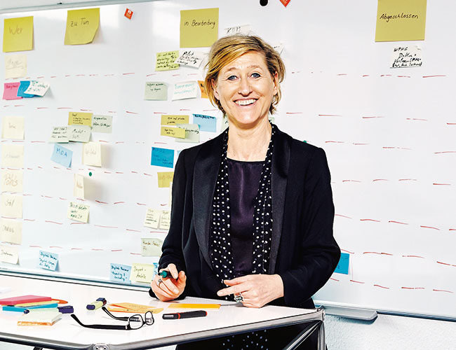 Heidi Melis arbeitet bei der Hamburger Volksbank