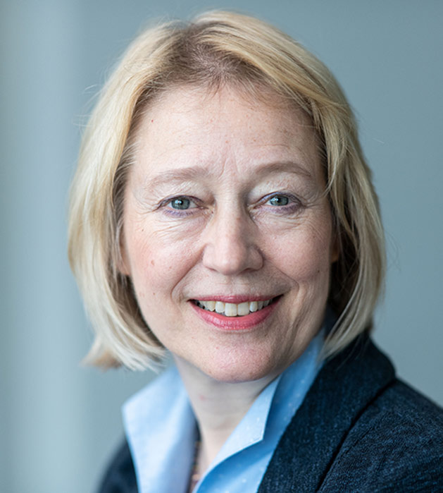 Christine Ramsauer, Expertin Versicherung und Leistungen